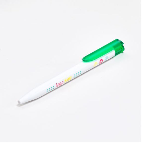 Een witte pen waarop je een logo kan laten bedrukken. De clip is groen. Kan ook in een andere kleur.